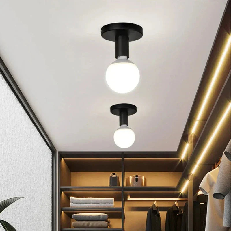 Industrial Metal Retro Ceiling Lamp - LoftStyle - Vintage Charm - Sturdy Metal Construction